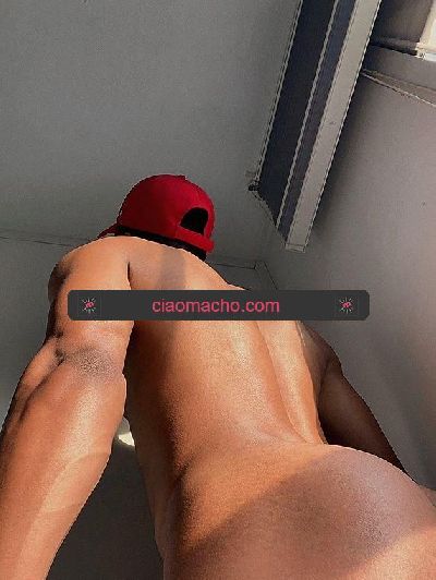 ❤️🍆 BEL PASIVO CERCA CAZZO 🍑...